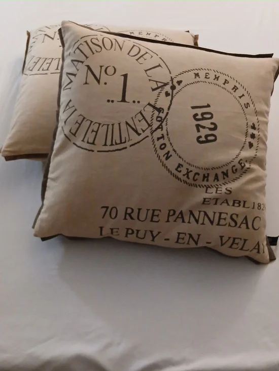 French Script Pillow Set - Picture 5 of 11